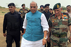Defence Minister Rajnath Singh and Army Chief Bipin Rawat in Pokhran. (ANI Photo)