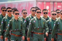 Chinese military air force members