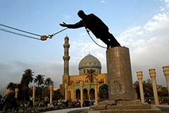 Saddam Hussein statue toppling