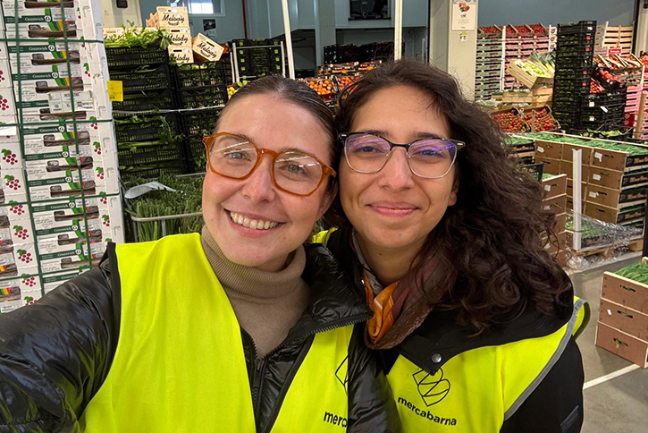 Alexandra Zorn (left), an MBA candidate at Sloan, and Sonia Torres Rodríguez, a PhD student in DUSP, participated in the MISTI Global Classroom designed and taught by Kate Brown.