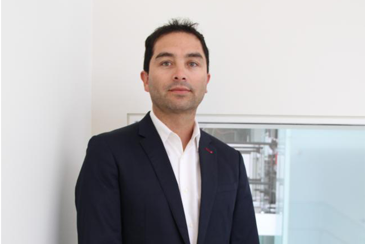 Rivera receives Infinite Mile Award