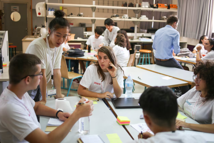 In ‘darkest of times,’ young Israelis and Palestinians become business partners